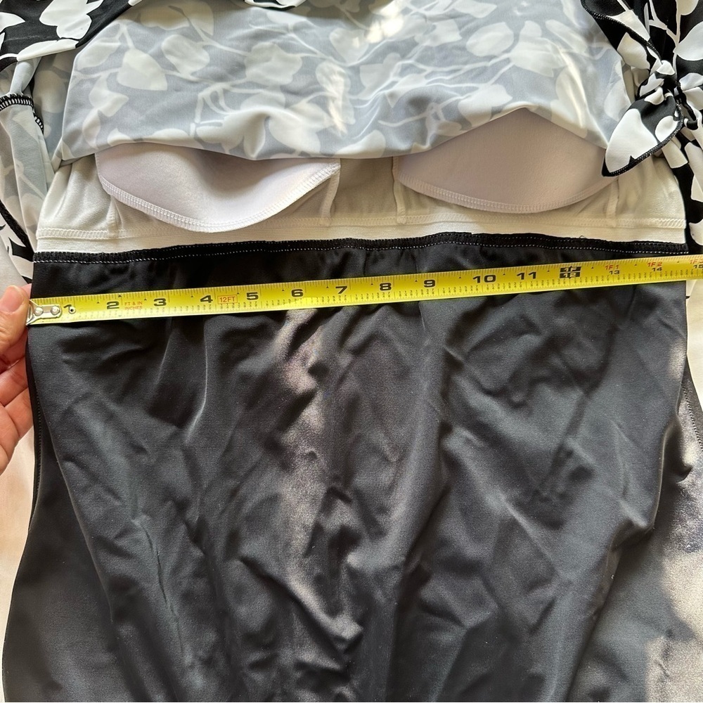 EUC Maxine of Hollywood Azul Plus20W Wide Black&White Floral Vines tankini - Picture 11 of 14